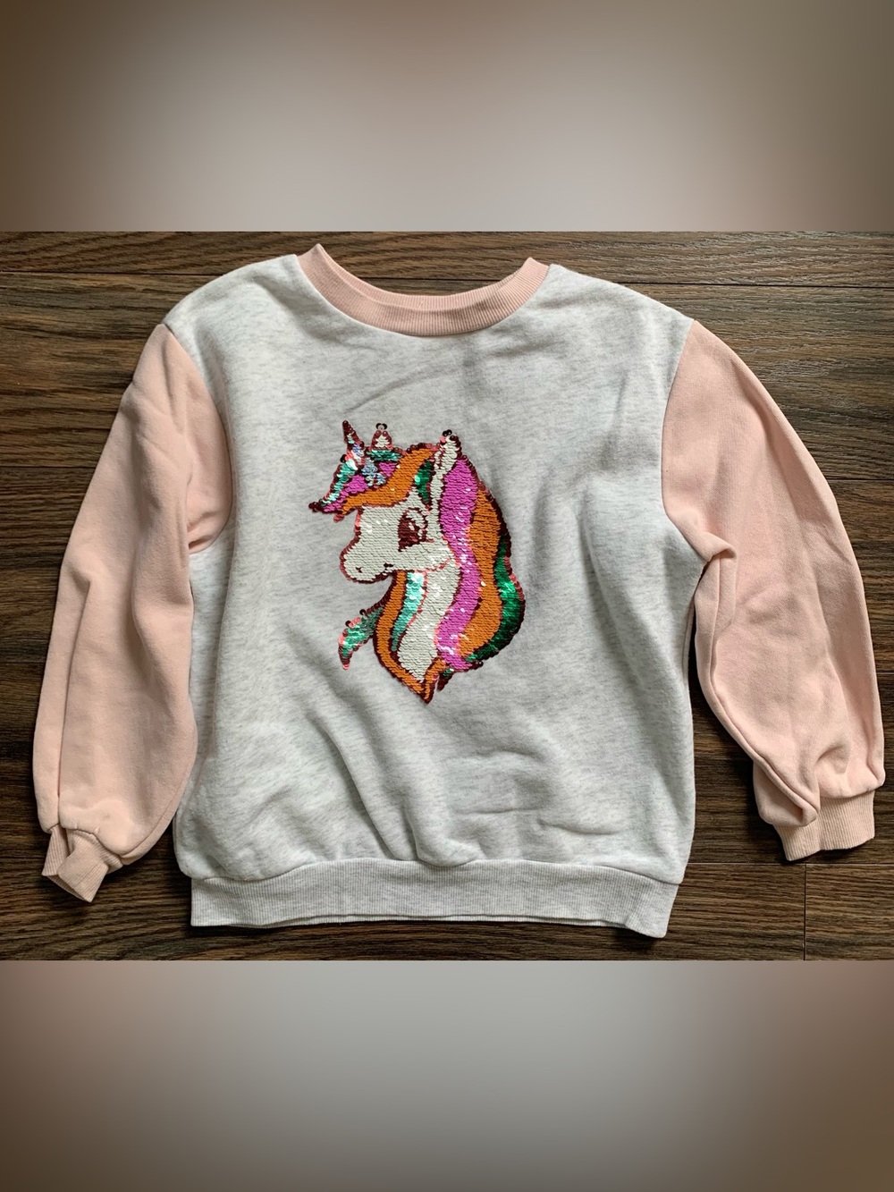 Cute sequined Unicorn Sweater Size 5-6yrs